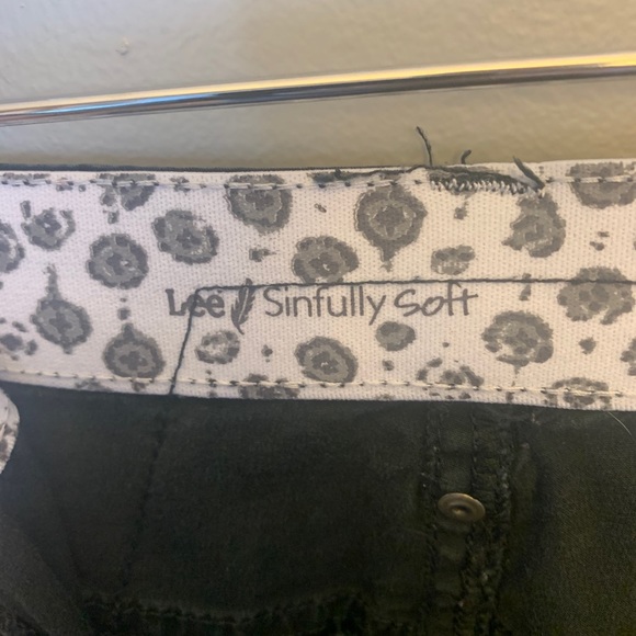 black capris sz 16 - Picture 6 of 8